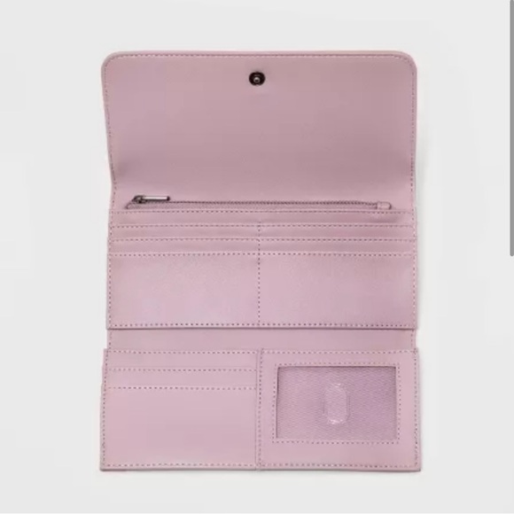Universal Thread Lilac Wallet - Picture 2 of 4